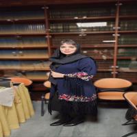 وکیل پایه یک دادگستری و مشاور حقوقی-وکیل متخصص، بانی و حافظ حق و عدالت و امانت است-مریم سادات سجادی