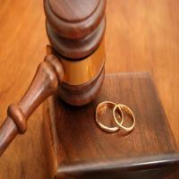 قبول وکالت و مشاوره حقوقی-وکیل پایه یک دادگستری-امیرعباس بهمن جنبه